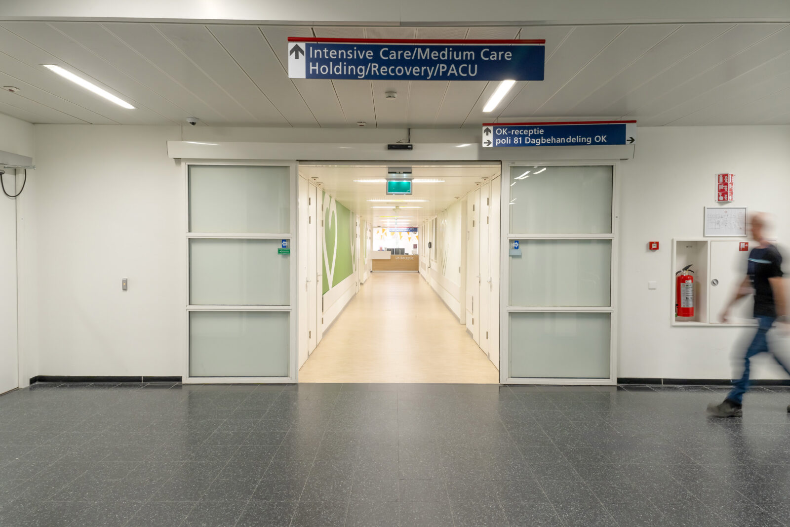 Gang naar intensive care, medium care en OK-receptie in het ziekenhuis